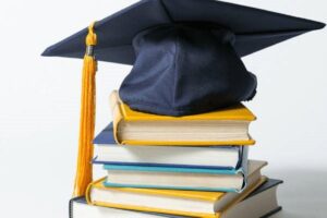 requisitos para conseguir becas MESCYT